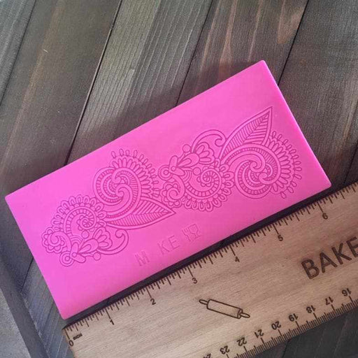 Beautiful Swirly Lace Silicone Mat | Bakell.com
