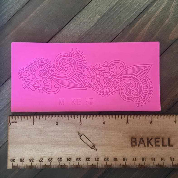 Beautiful Swirly Lace Silicone Mat | Bakell.com