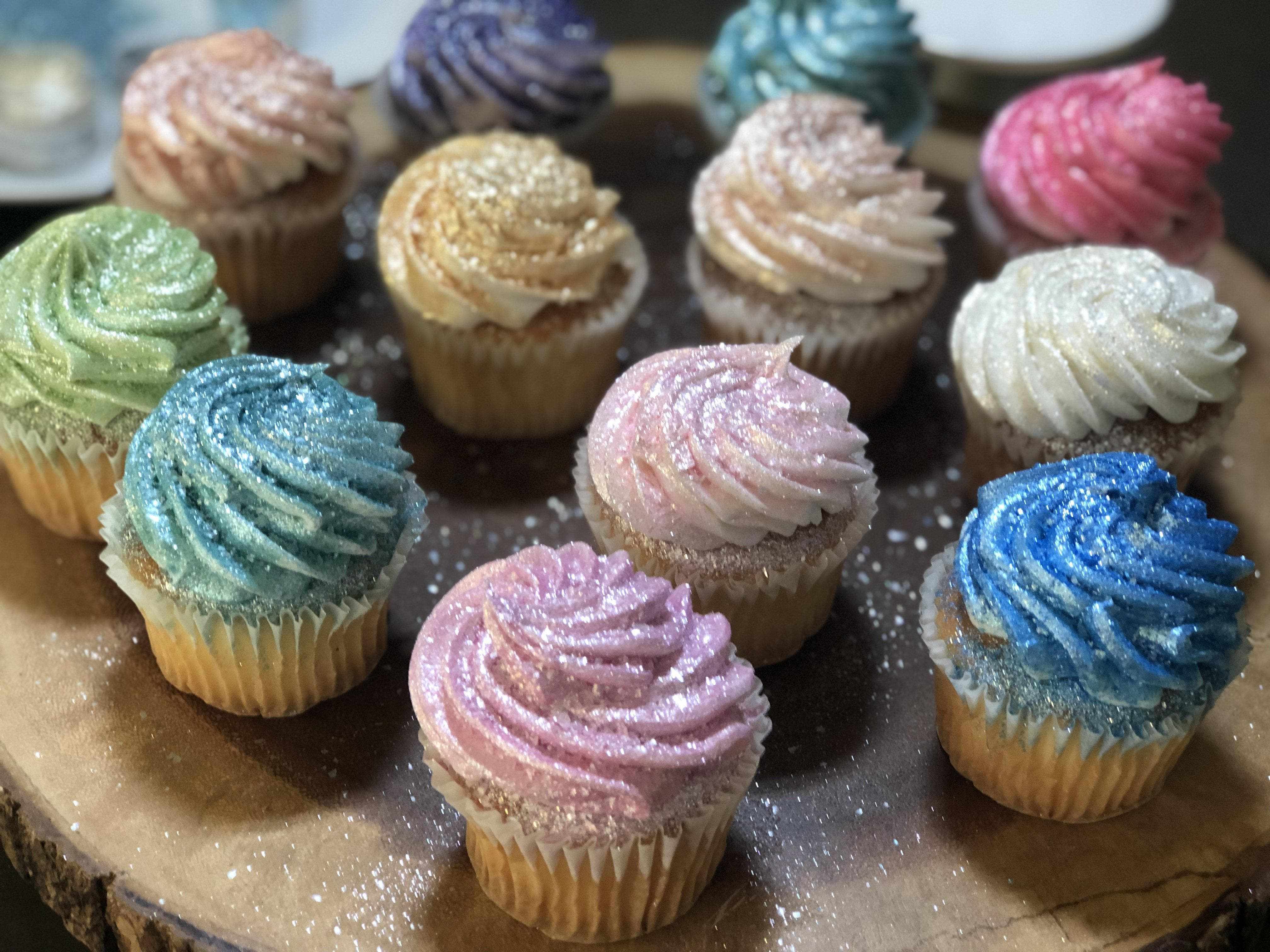 A Plate of Edible Glitter Cupcakes in Various Colors | bakell.com