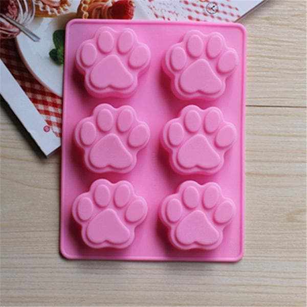 https://bakell.com/cdn/shop/products/dog-and-puppy-paw-prints-decorating-silicone-mold-bakell-2_grande.jpg?v=1674902326