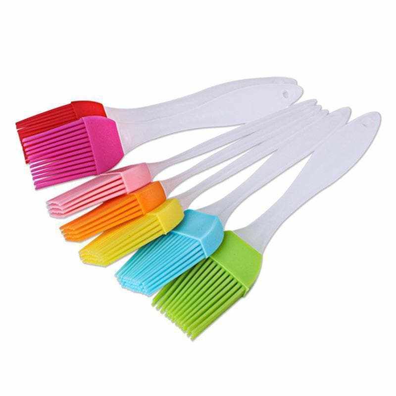 https://bakell.com/cdn/shop/products/easy-clean-silicone-basting-brush-accessory-bbqthingzr.jpg?v=1676941663