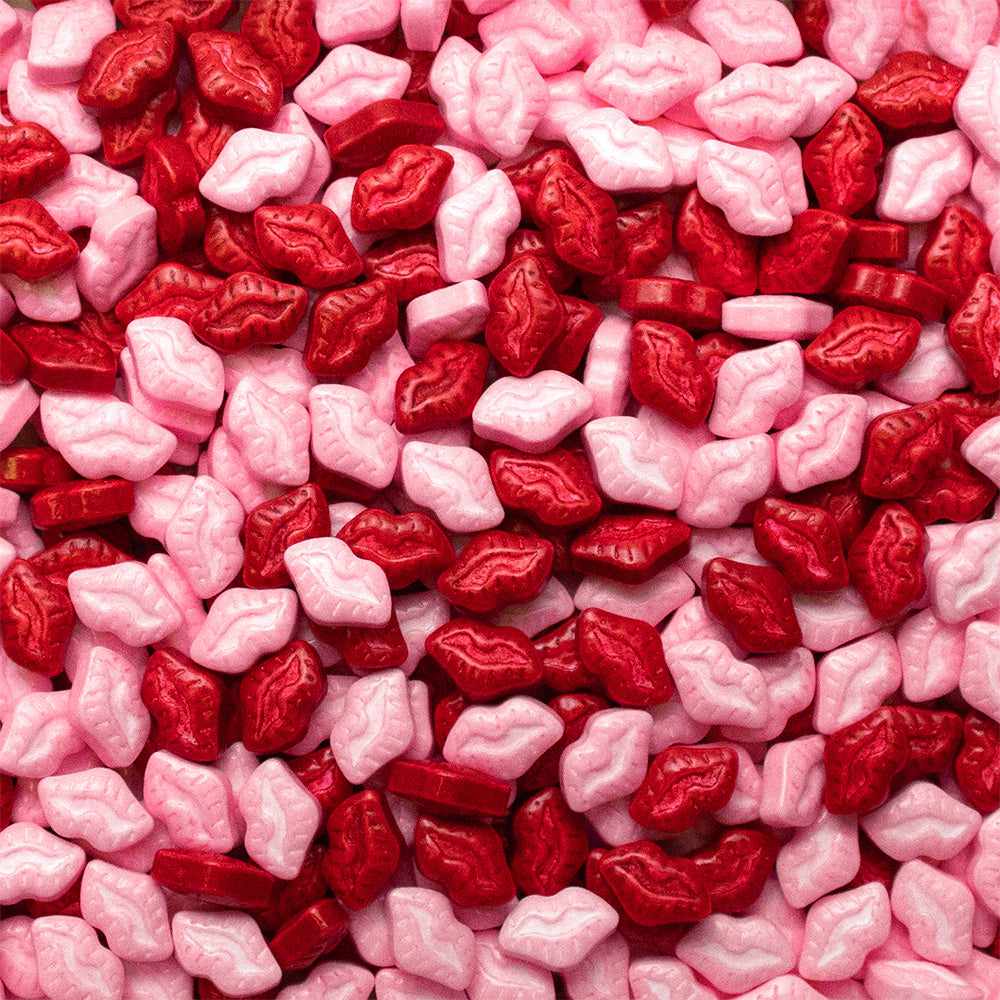 Close up view of Red and Pink Lips sprinkles. | bakell.com